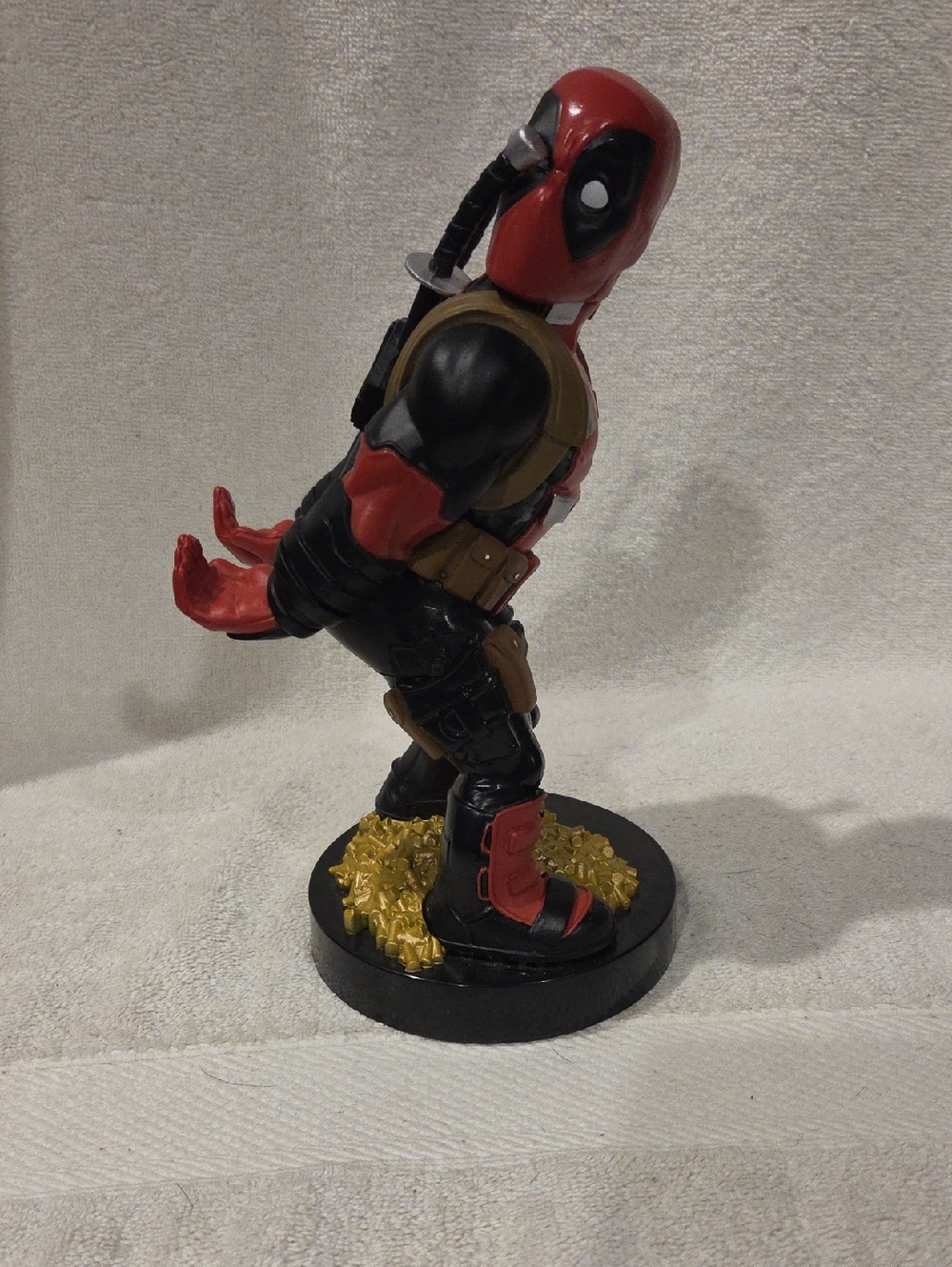 DEADPOOL GAME CONTROLLER/PHONE HOLDER